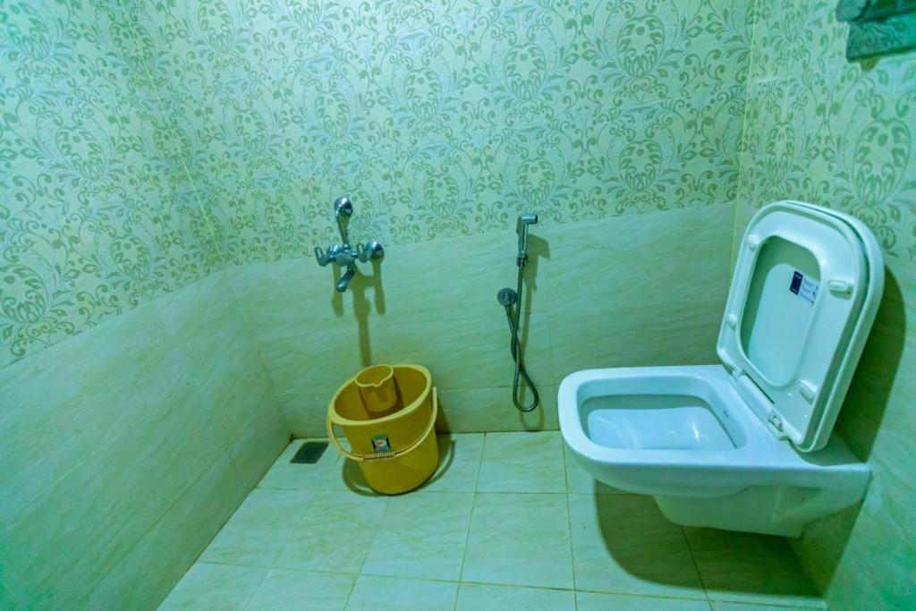 Appartement Dreamland Retreat With Swimming Pool à Kottakuppam Extérieur photo