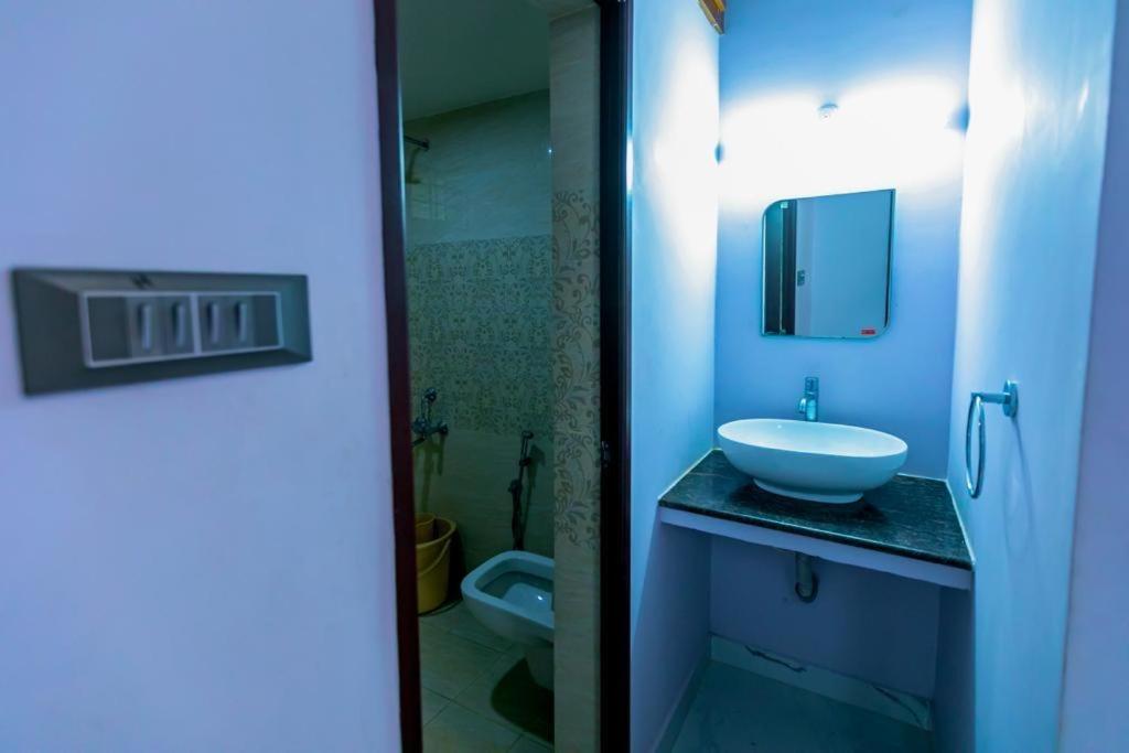 Appartement Dreamland Retreat With Swimming Pool à Kottakuppam Extérieur photo