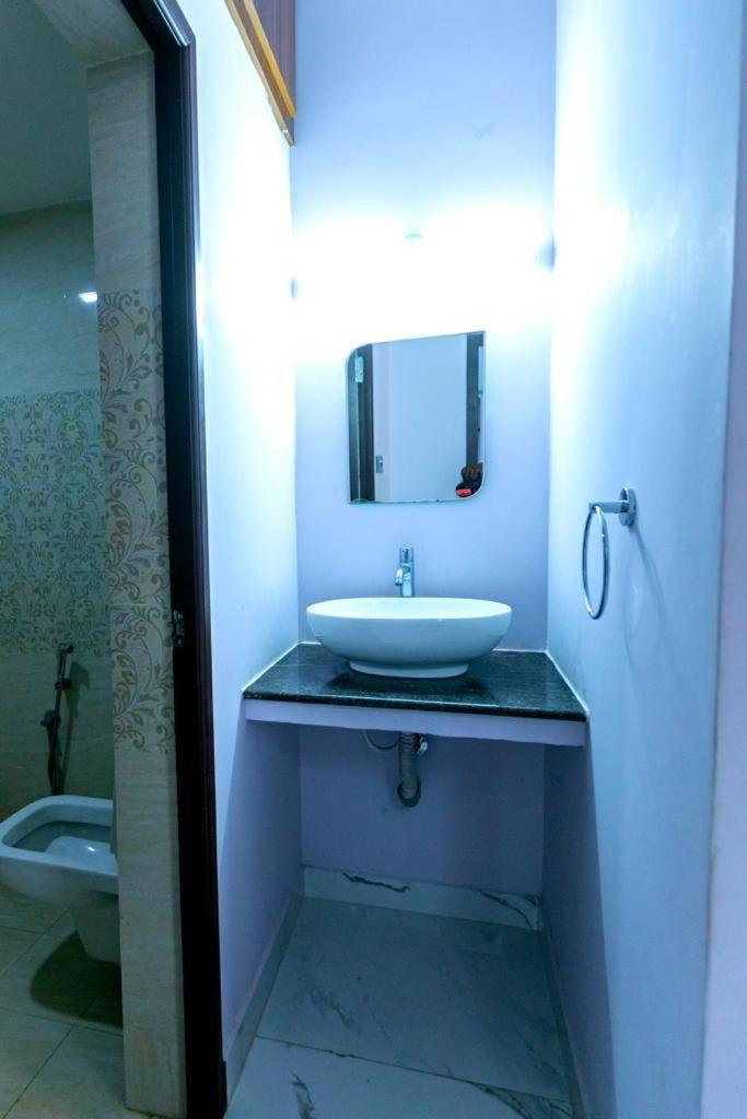 Appartement Dreamland Retreat With Swimming Pool à Kottakuppam Extérieur photo