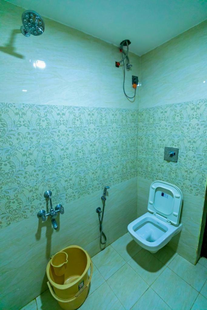 Appartement Dreamland Retreat With Swimming Pool à Kottakuppam Extérieur photo
