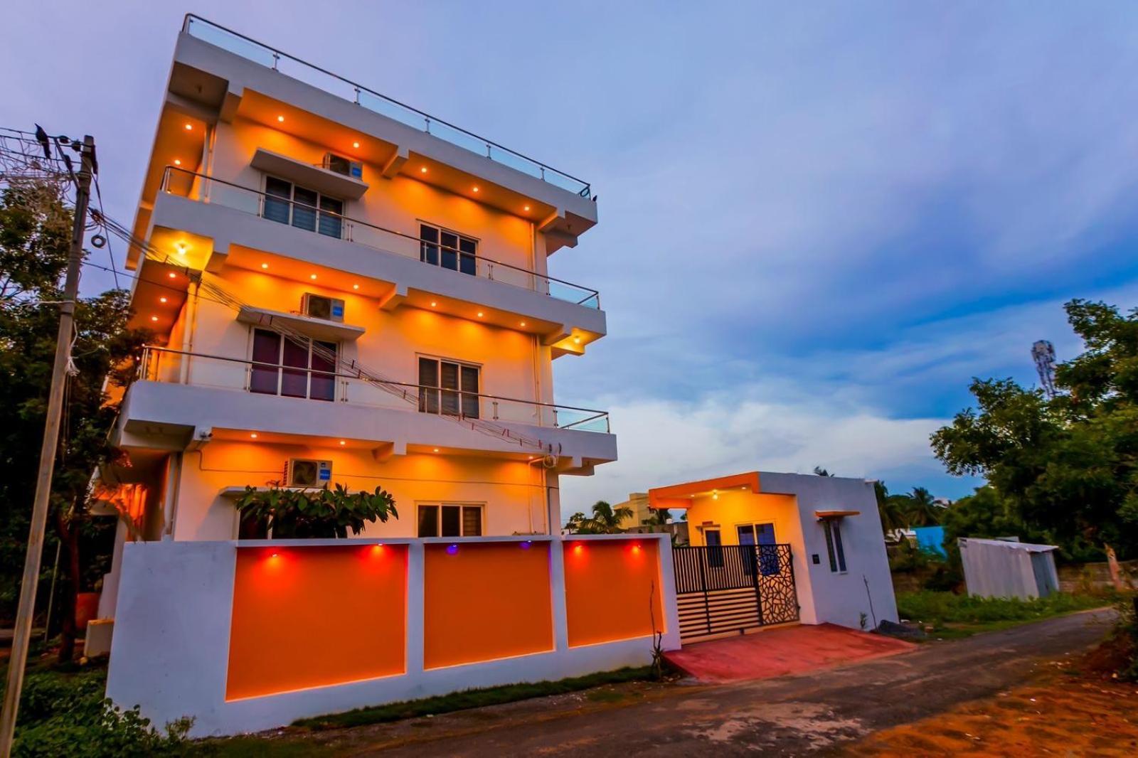 Appartement Dreamland Retreat With Swimming Pool à Kottakuppam Extérieur photo